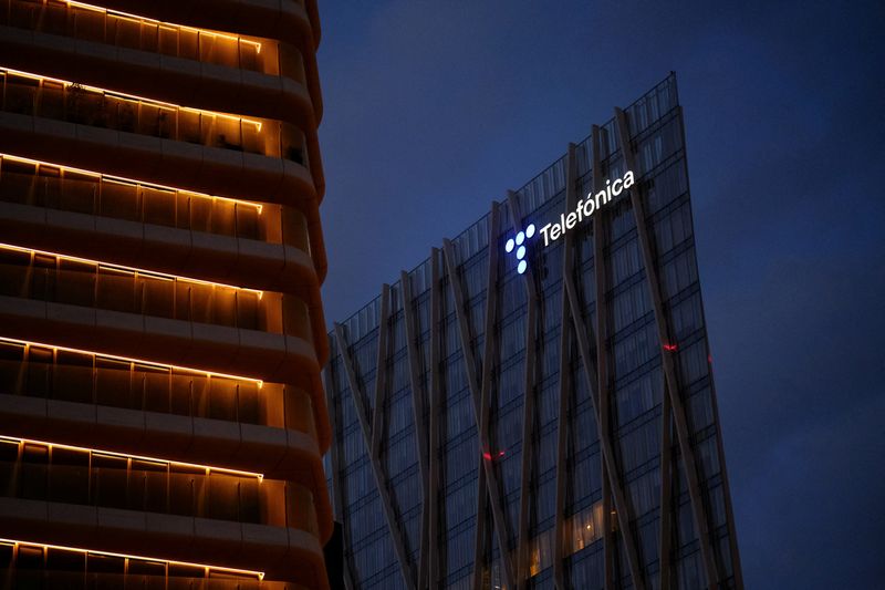 Virgin Media O2’s plan to spin off infrastructure is scrapped, Telefonica CEO says
