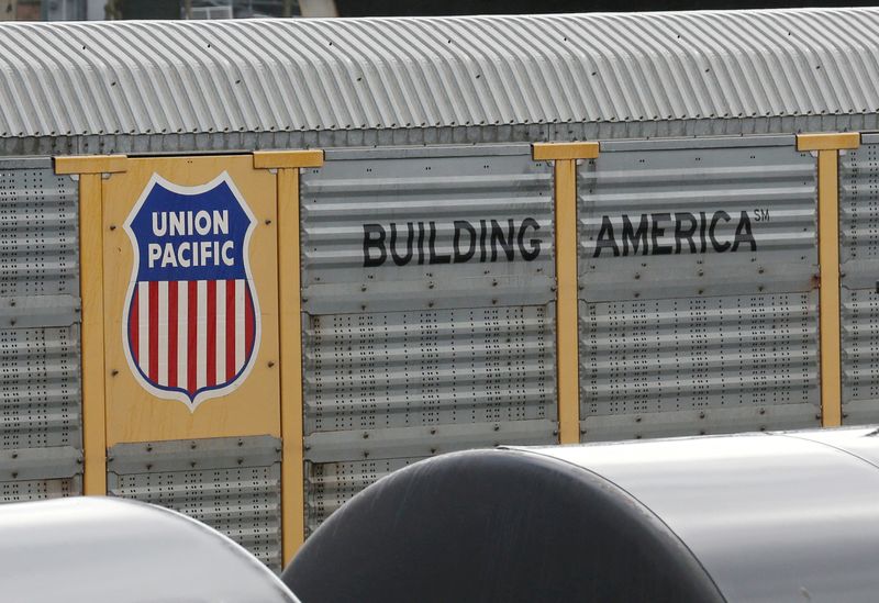 Largest U.S. rail union intends to oppose Norfolk Southern and Union Pacific merger