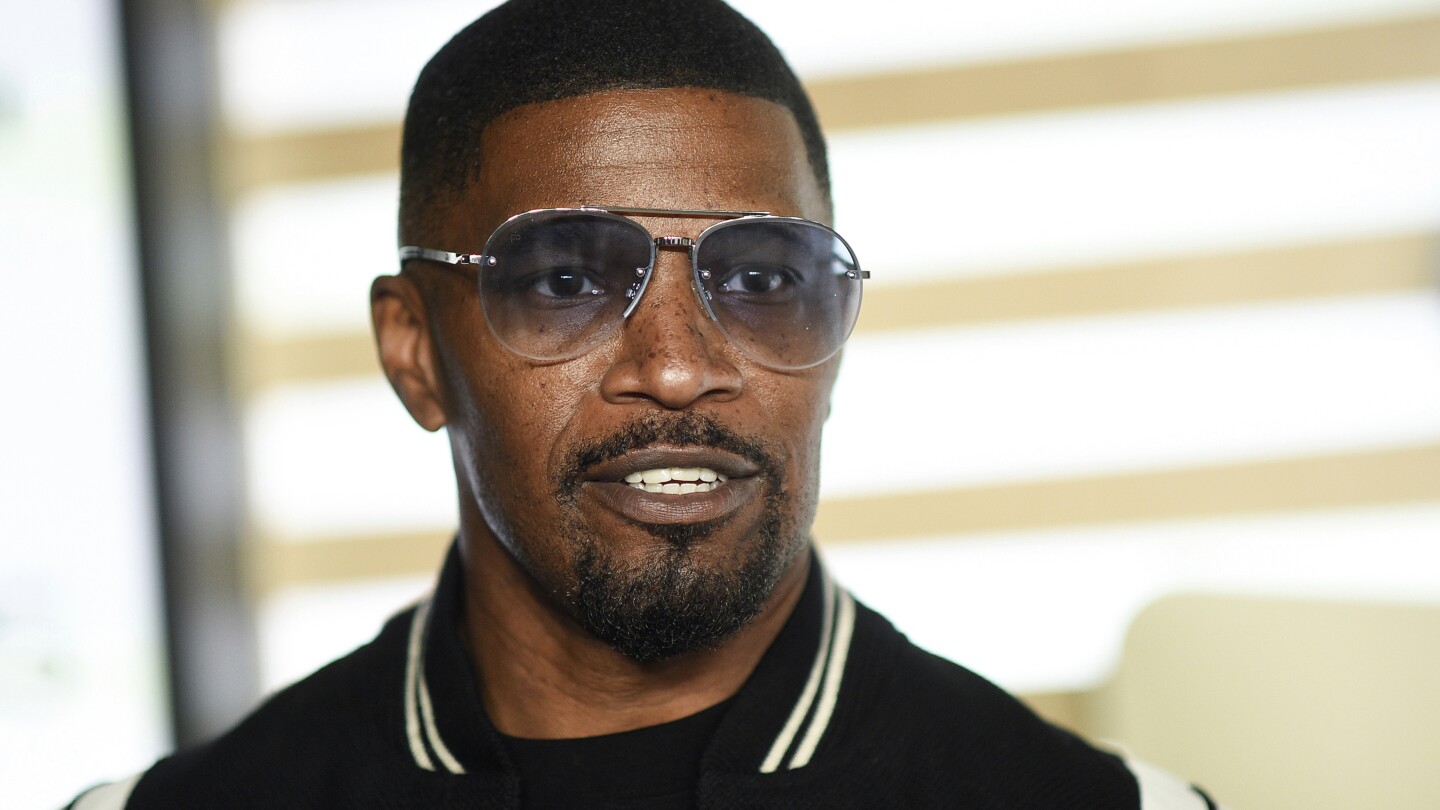 Jamie Foxx gets stitches after glass is thrown at him during dinner